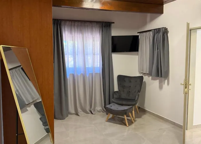 וילה Casa Loma 2 Petaloudes