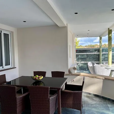 Casa Loma 2 빌라 Petaloudes