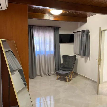 빌라 Casa Loma 2 Petaloudes